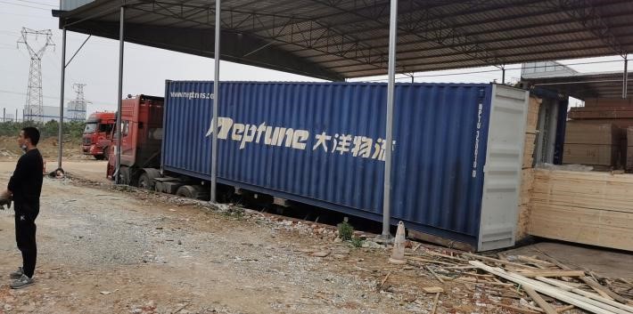 岷江物流有限公司木材供應鏈平臺班列順利開運